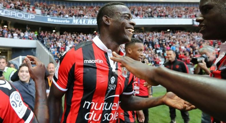 Nice's forward Mario Balotelli celebrates a goal on October 30, 2016