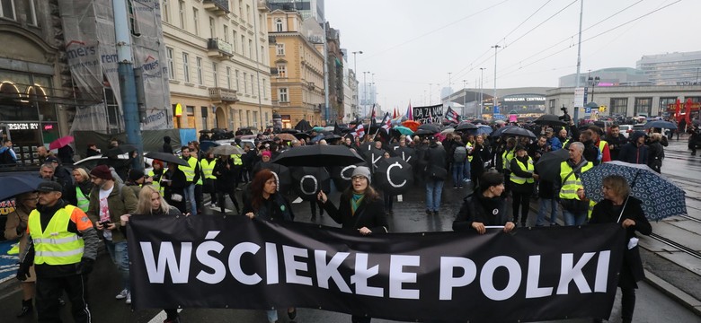 Kempa o pikietach w obronie praw kobiet: Poziom manipulacji sięgnął zenitu