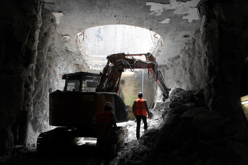 Skrzyżowanie Świętokrzyskiej i Marszałkowskiej w Warszawie