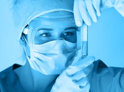 Tajemniczy wirus znowu atakuje. Wzrost zachorowań