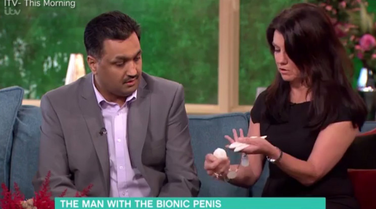 Dr Dawn Harper magyarázza Mohammednek, hogyan működik a bionikus pénisz
