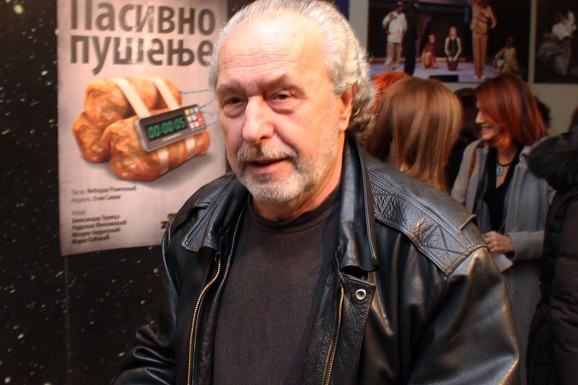 Naš glumac odrastao na Kosovu i Metohiji, oženio najlepšu Hrvaticu koja ga je čekala dok je noći provodio sa Milenom Dravić