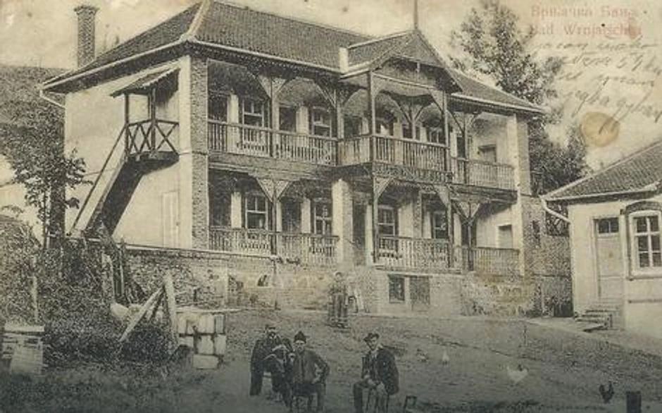 Vila "Šumadija" u Vrnjačkoj Banji gde je bila smeštena britanska misija Crvenog krsta