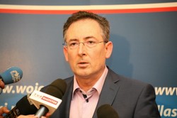 Szef MSW: Nie trzeba wyrzucać CBA do kosza razem z PiS