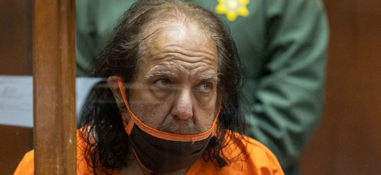 Ron Jeremy uniknie procesu za gwałt? Gwieździe filmów dla dorosłych grozi 300 lat