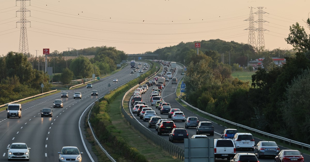 Zsidókra támadt két román férfi az M3-ason – közösség tagja elleni erőszak miatt nyomoznak