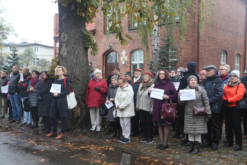 Protest przed kurią w Gdańsku