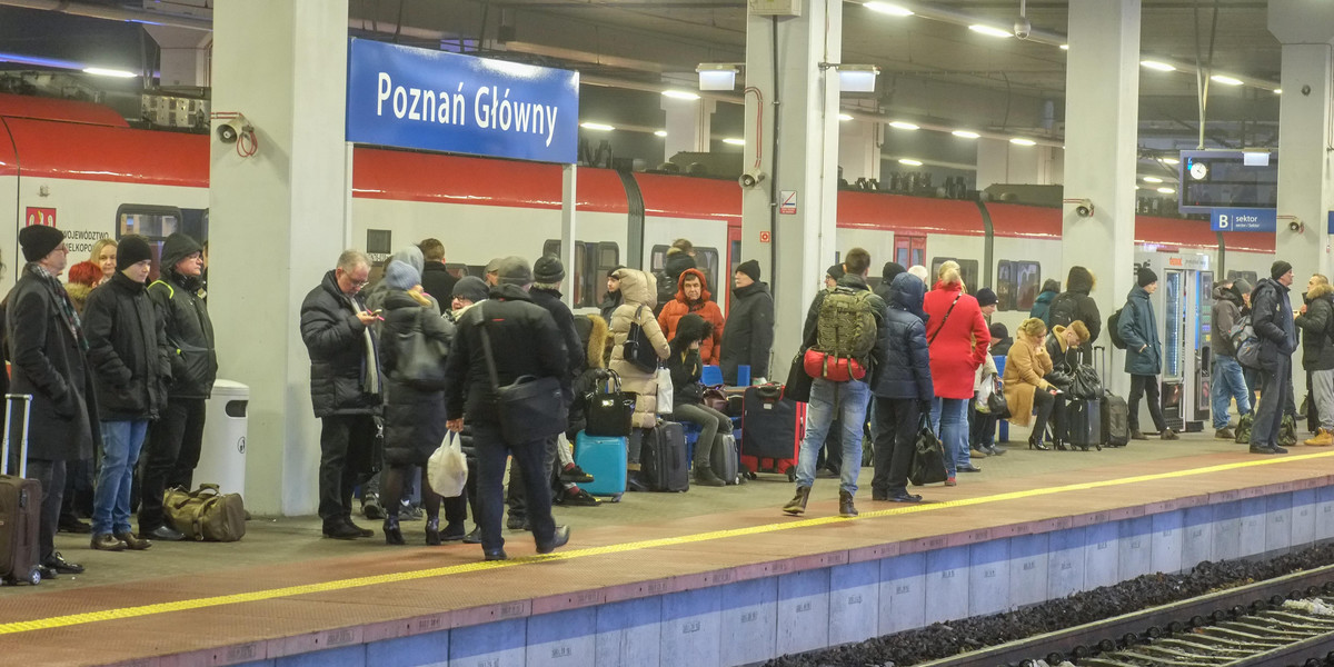 Przebudowa trasy kolejowej Poznań – Warszawa. Będzie komunikacja zastępcza.
