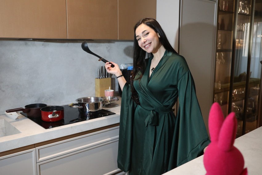 Sanja Vučić pokazala kako farba jaja