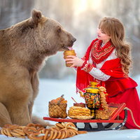 A világ minden tájáról érkeznek a modellek, hogy együtt dolgozhassanak Stepannal, a medvével