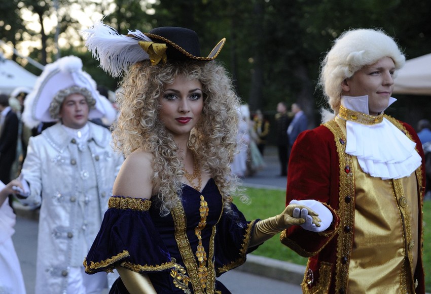 Maskirani doček za svetske lidere