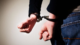 Rendőrt akart leszúrni egy férfi Borsodban, döntöttek az ügyében