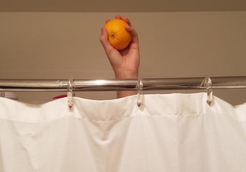 Na czym polega Shower Orange Challenge?