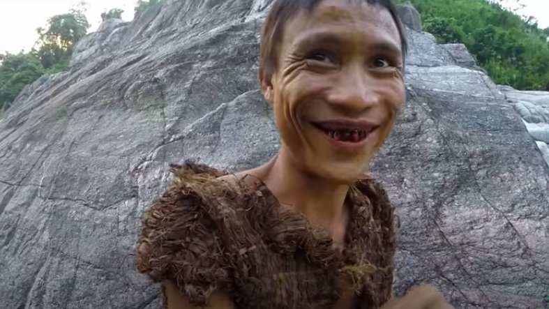 Ho Van Lang. Fragment filmu dokumentalnego "The Real-Life Vietnamese Tarzan"