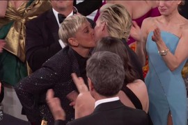 Spavala na KREVETU SA BUVAMA, DVE bivše devojke joj POGINULE, a očuh ju je NAPASTVOVAO: Najpoznaitja lezbijka pronašla sreću pored OVE ŽENE i 20 godina dele dobro i zlo