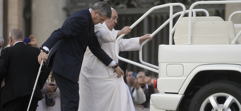 Wierni zaniepokojeni. Problemy ze zdrowiem Franciszka