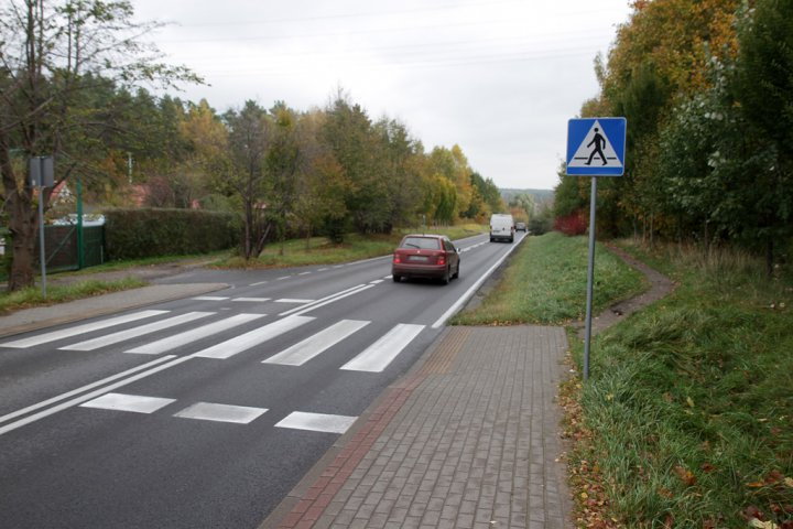 Os. Podleśna. Mieszkańcy proszą o przedłużenie chodnika do Wadąga. Co na to urzędnicy?