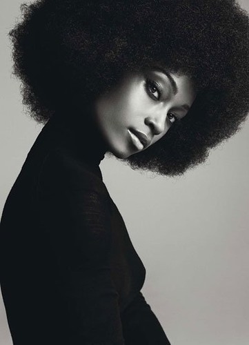 Yaya DaCosta podobna do Whitney Houston?