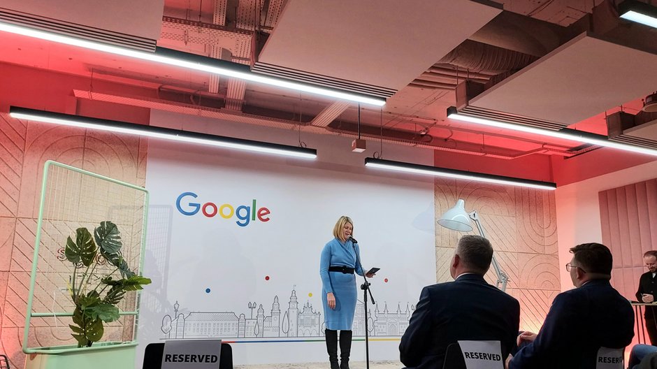 Konsul generalna Stanów Zjednoczonych witała powracającą do Krakowa firmę Google