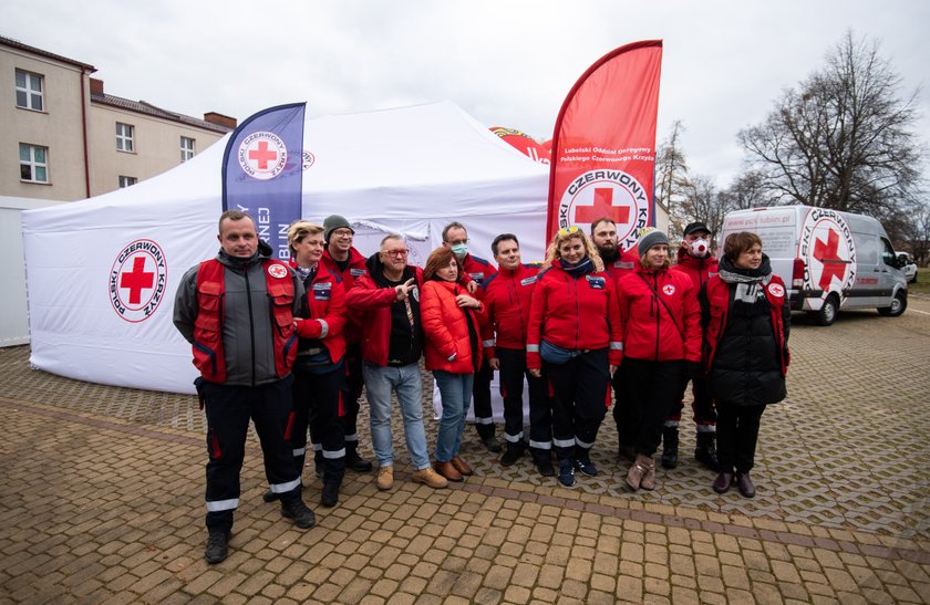 Jurek Owsiak z WOŚP pomaga uchodźcom na granicy z Białorusią. Otwierają Punkt Humanitarny