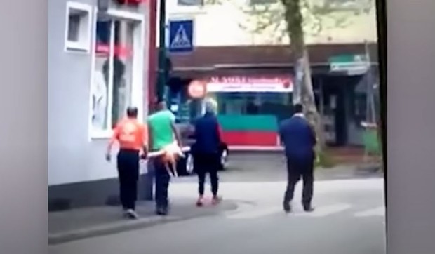 Bugari nose ovcu na ražnju u Nemačkoj