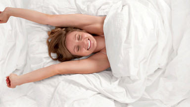 Ginekolożka namawia do spania bez majtek. Akcja wietrzenie narodowe cieszy się coraz większą popularnością