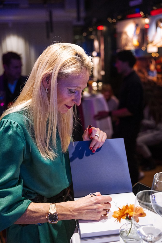 Anabela Basler na potpisivanju knjige EqualVoice Mindset