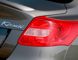 Nowa limuzyna dla polskiego kierowcy! To pierwsze takie auto z Japonii