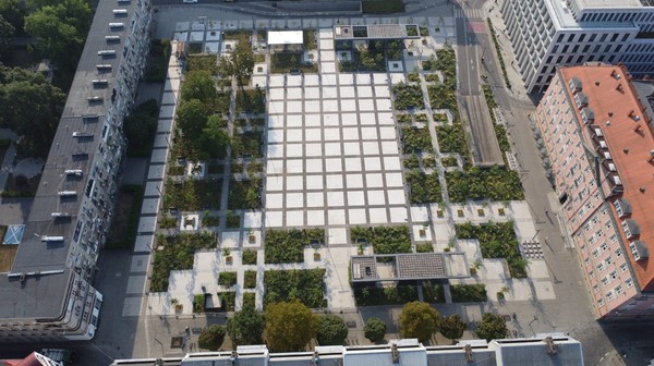 Sposób zazielenienia pl.Nowy Targ zrobił wrażenie również poza granicami Polski.  