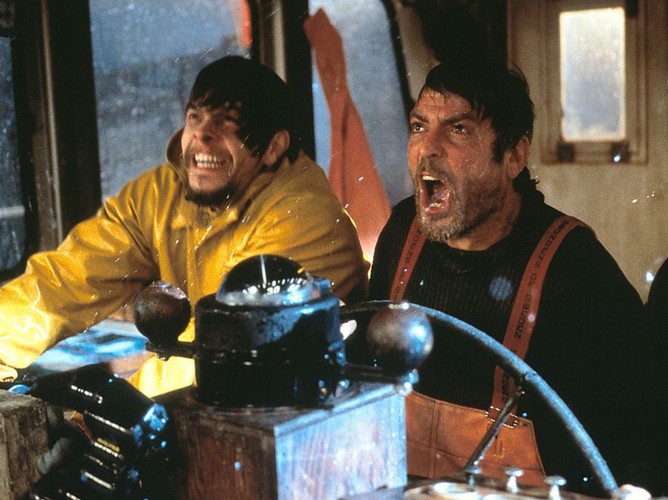 Targany przez fale ('Gniew oceanu' 2000)