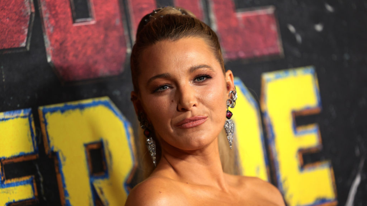 Nem térünk magunkhoz! Blake Lively elképesztő kreációban lopta el a show-t az új Deadpool film bemutatóján