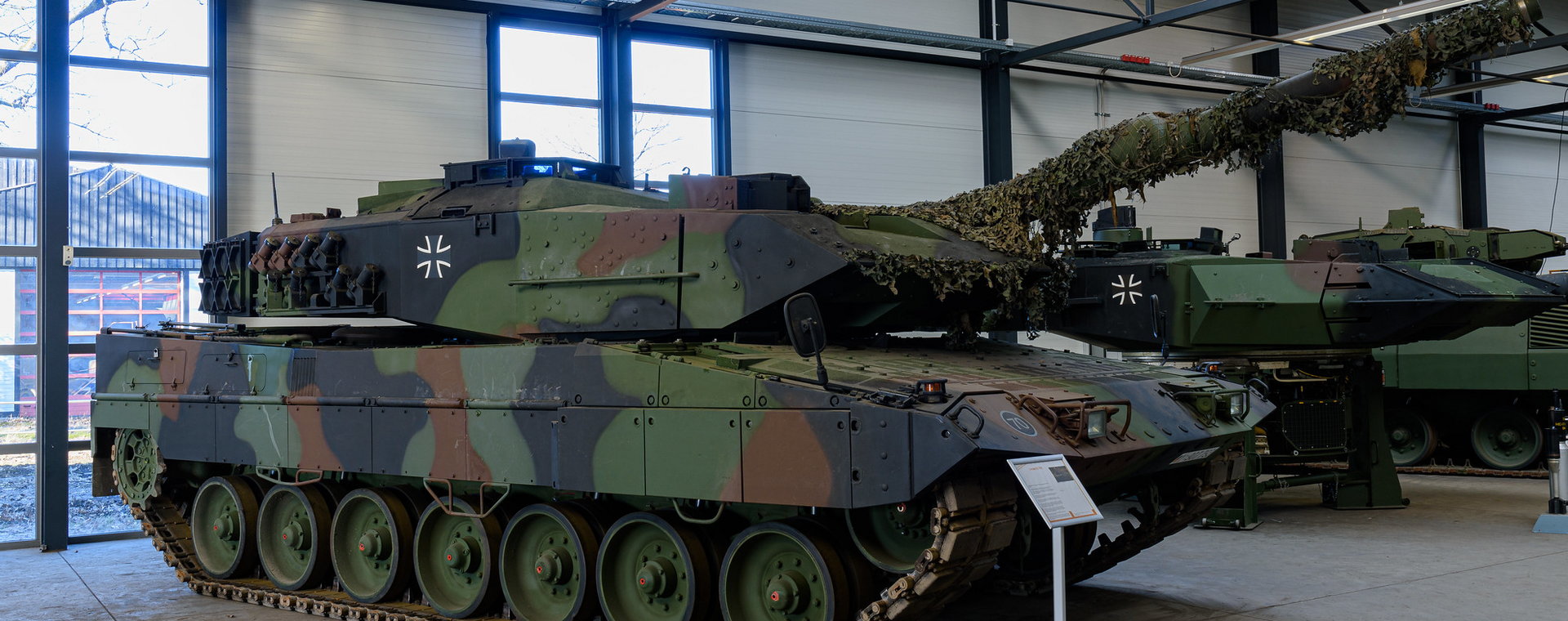 Starcie czołgów jest zaskakująco wyrównane, a Ukraina czeka na dostawy z Zachodu. Na zdjęciu niemiecki Leopard 2.