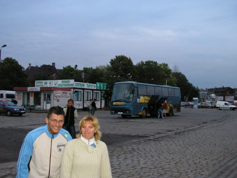 Po lewej "Placek", po prawej nasz bułgarski autobus!