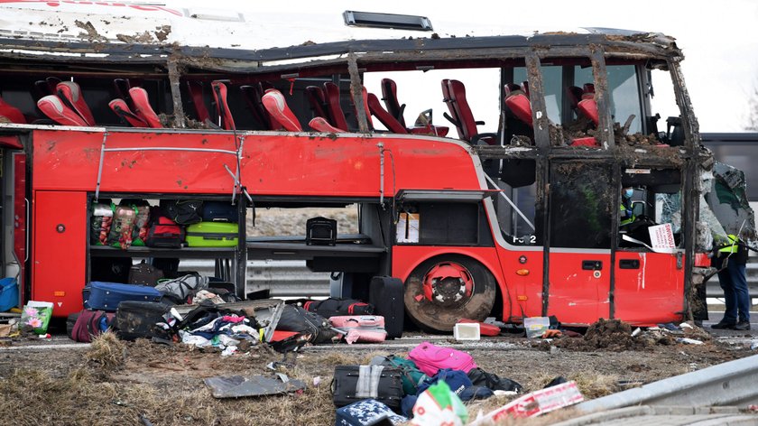 Tragiczny wypadek na Podkarpaciu. Pięć osób nie żyje, kilkadziesiąt jest rannych