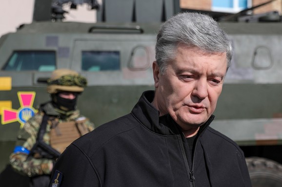 Masovno odricanje ordena, BUKTI SVAĐA POLJSKE I UKRAJINE: I Porošenko se odlučio na ovaj potez, pozvao na smirivanje tenzija