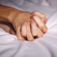 Egy férfi minden orgazmus során rózsaszínben látja maga körül a dolgokat egy ritka állapot miatt