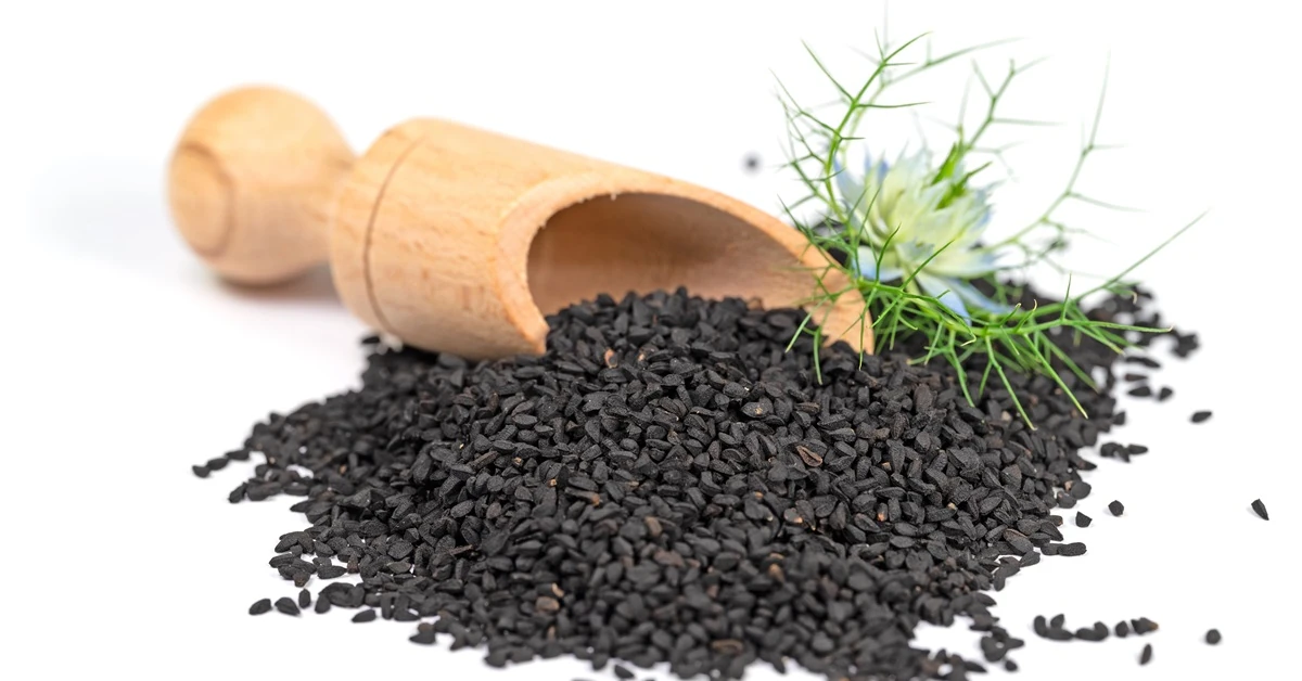 Sekretny klucz do płaskiego brzucha. Łyżeczka tego nasiona zredukuje tłuszcz