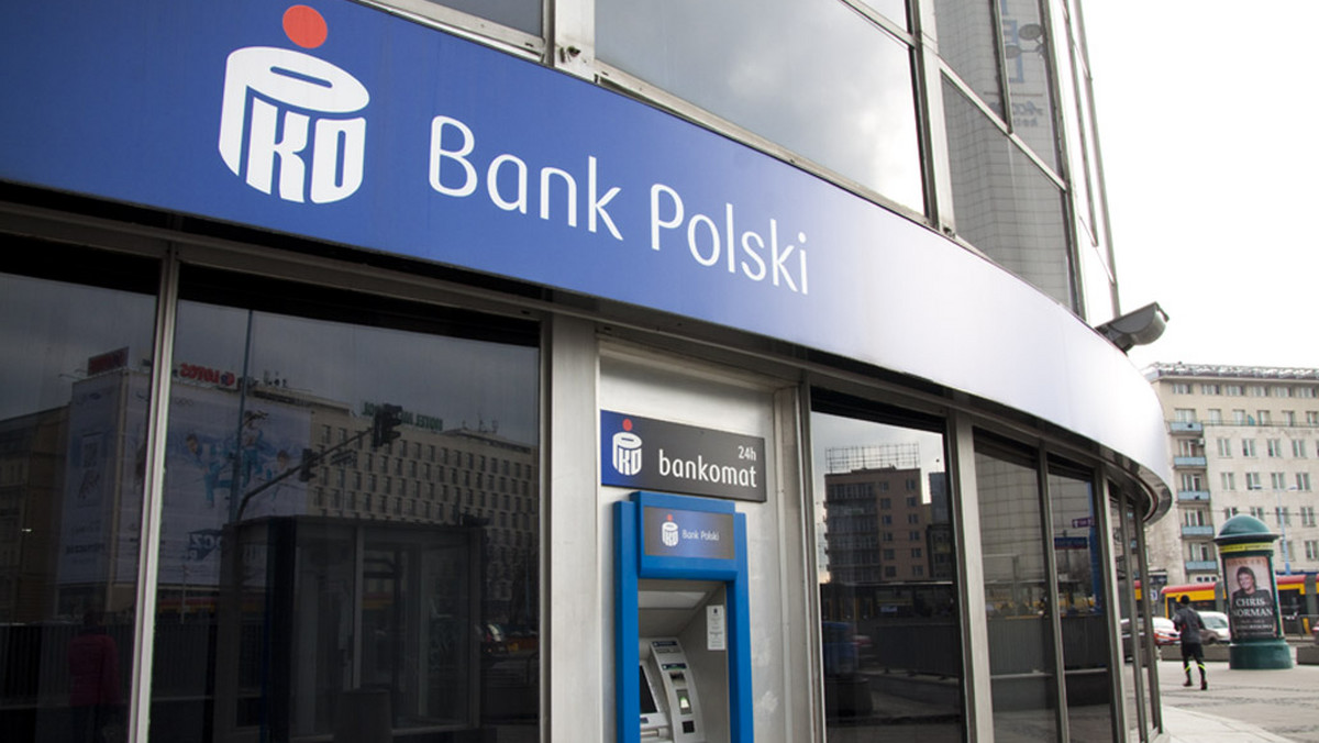 PKO BP, BGŻ i BNP Paribas Polska - to banki, które w tym roku zapowiadają zwolnienia grupowe. Reszta banków zaprzecza jednak, by planowała jakiekolwiek redukcje. Przemysław Barbrich z ZBP tłumaczy, że zwolnienia są naturalnym skutkiem konsolidacji banków.