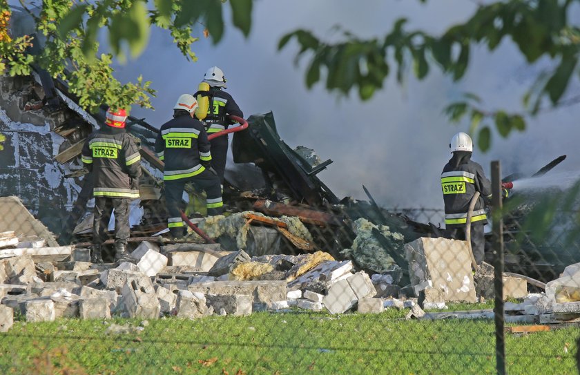 Tragedia pod Łodzią. Mężczyzna wysadził siebie i dziadka