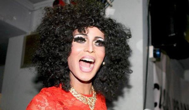 560443_transvestit-facebook