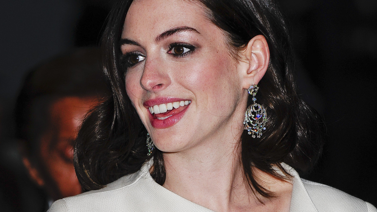 Anne Hathaway