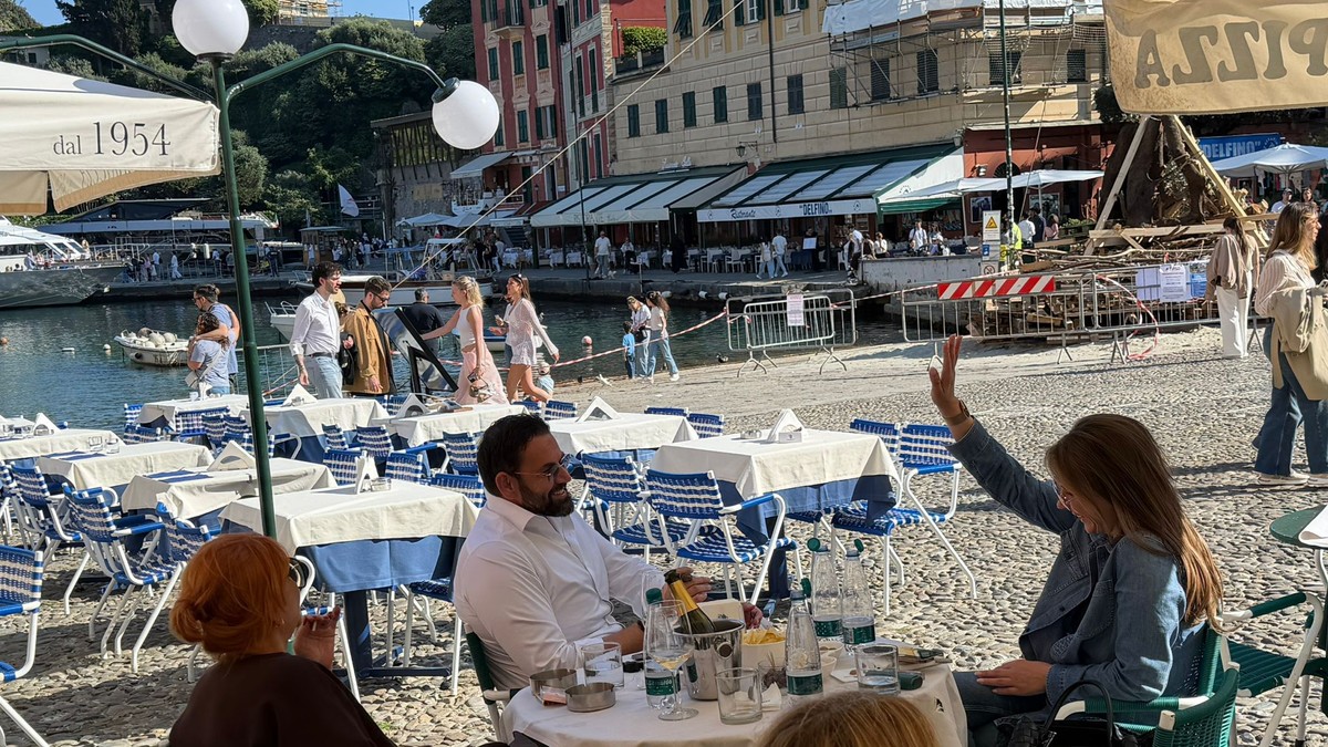 EKSKLUZIVNI PAPARACO Karići stigli u Portofino: Sve je spremno za gala svadbu Meline Džinović i britanskog milionera - Mladenci stižu helikopterom