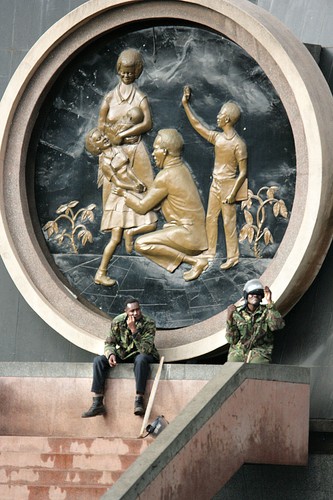 Wojsko pilnuje, aby w Parku Wolności nie zbierali się ludzie