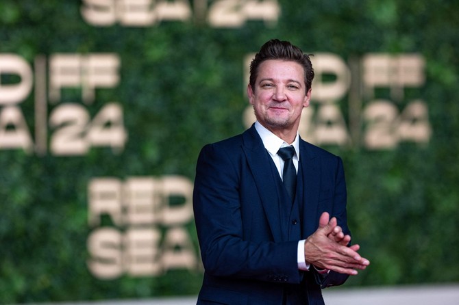 Glumac Džeremi Rener
