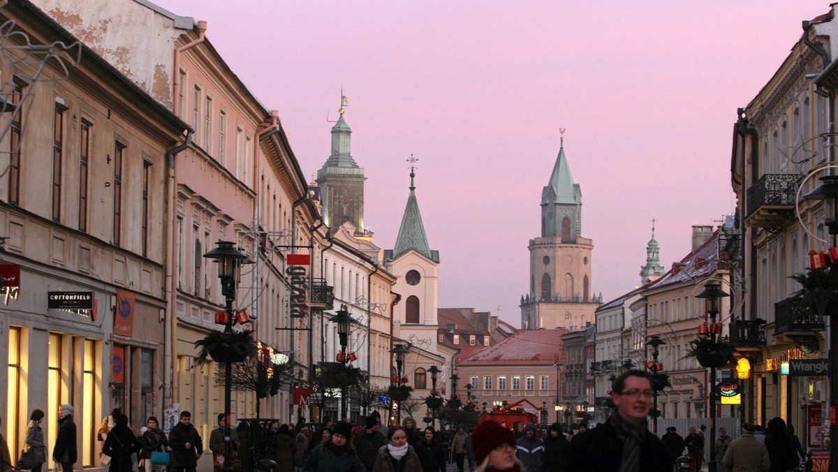 Z ruchu kołowego od soboty jest wyłączone lubelskie Krakowskie Przedmieście- na odcinku od skrzyżowania z 3-go Maja i Kołłątaja do początku deptaka - informuje Radio Lublin.