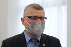 '250 tys. szczepień dziennie to za mało, powinniśmy szczepić dwa razy szybciej'