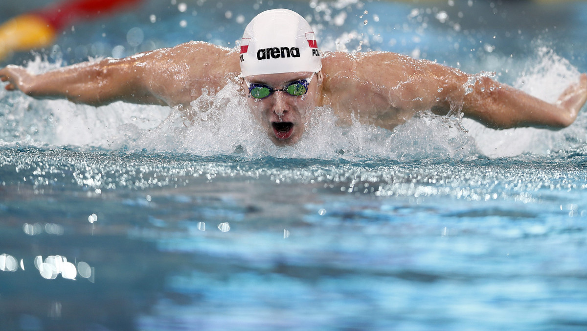 Konrad Czerniak nie zakwalifikował się do finału rywalizacji na 100 m stylem dowolnym podczas pływackich mistrzostw Europy rozgrywanych we francuskim Chartres na krótkim basenie. Polak w swojej serii był piąty z czasem 47.84.