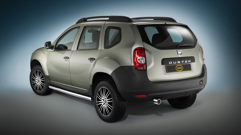 Bojowa Dacia Duster w stylu cobry