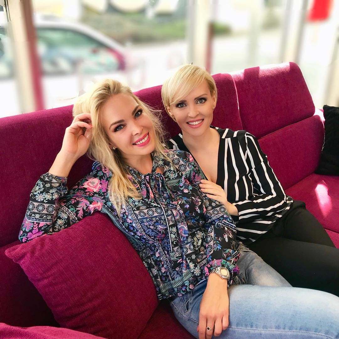 Moderátorka Lucia Barmošová a jej sestra Kvetka Horváthová. 
