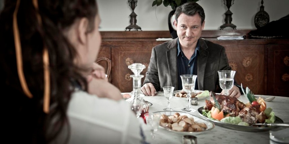 Robert Więckiewicz w filmie 'Pod Mocnym Aniołem'